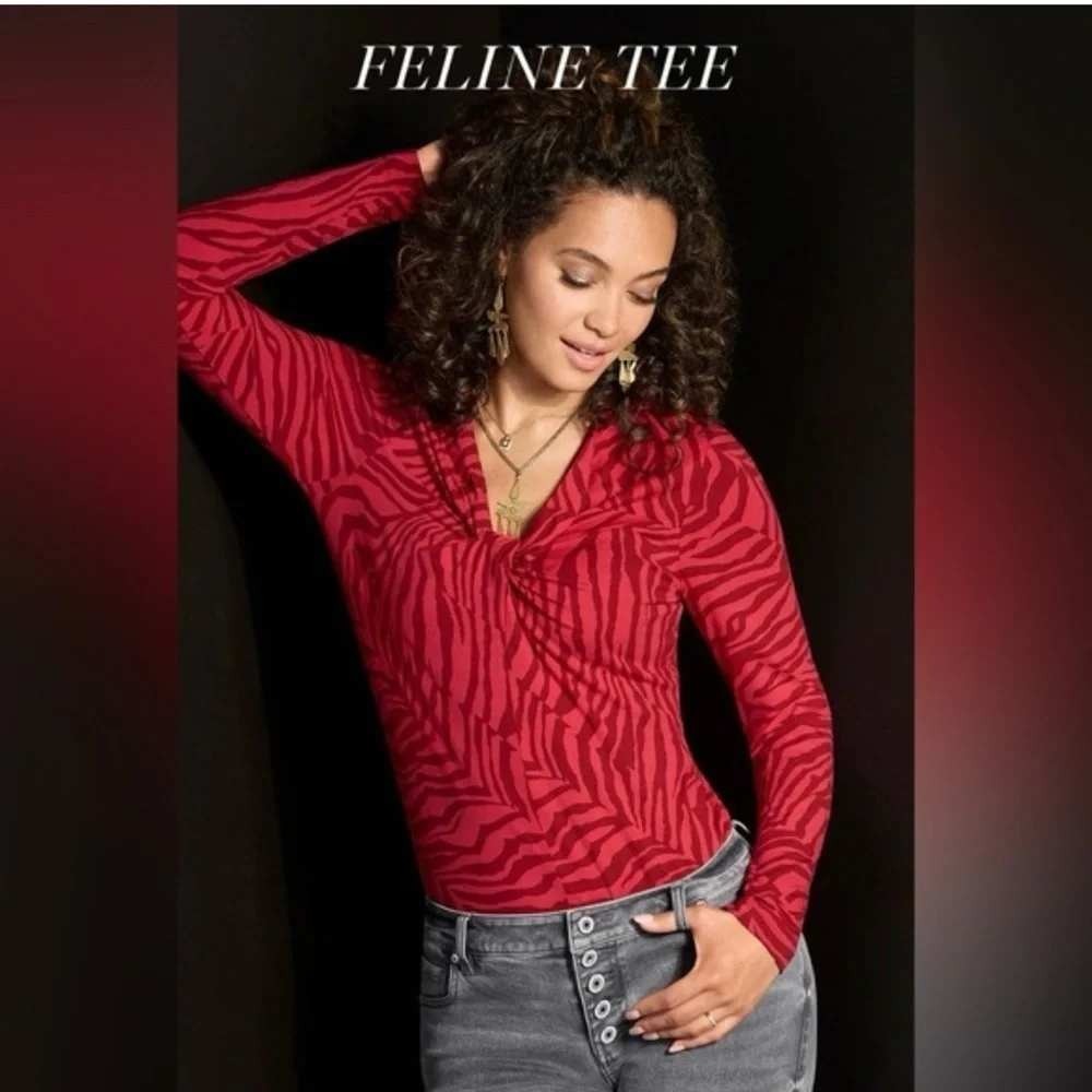 Cabi Feline Tee Women XL Red Zebra Print NWT Twist Front Long Sleeve 4631